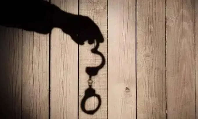 刑事律师：博士被岳父举报嫖娼成瘾，嫖娼属于犯罪吗?