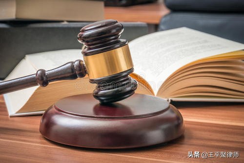 孩子为维护被4人殴打的母亲而被判刑4年合理吗？